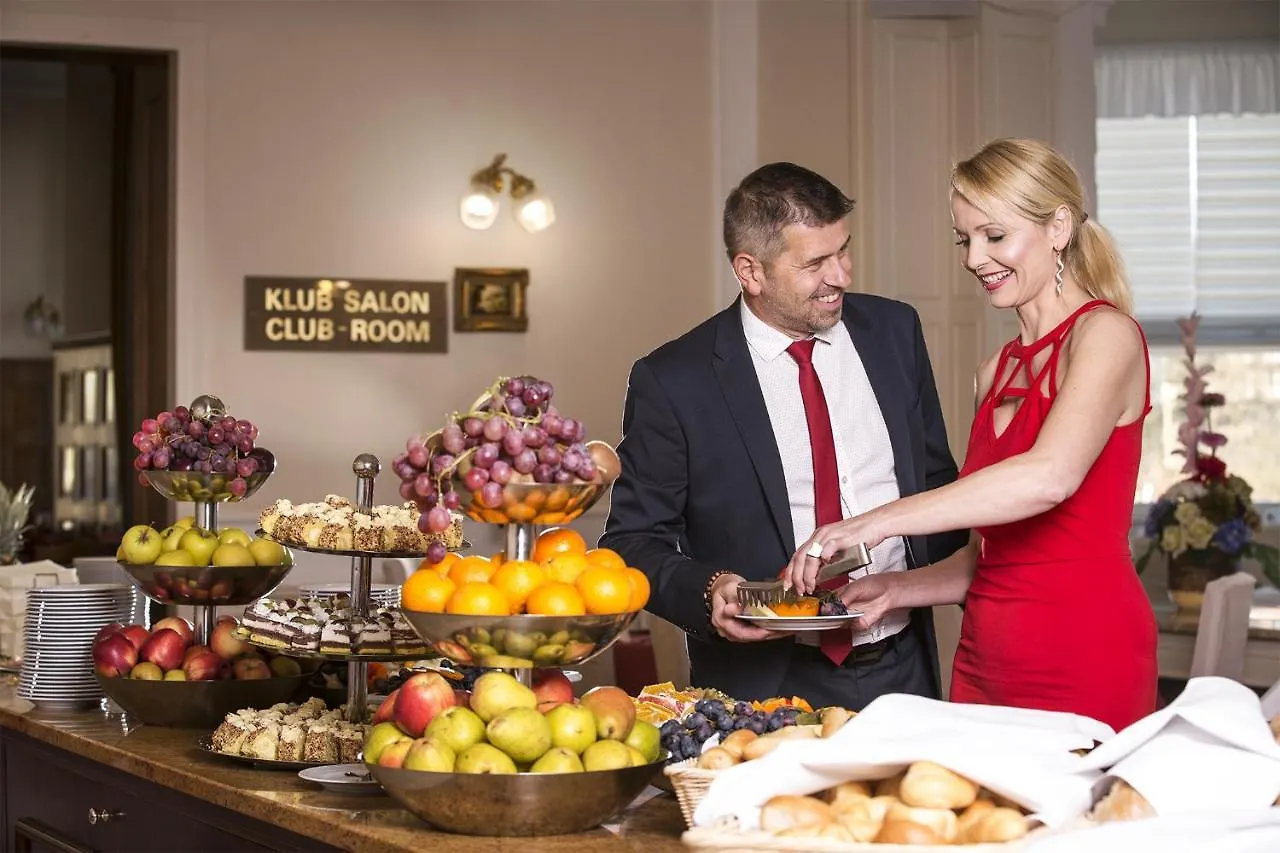 **** Hotel Bristol Kralovska Vila Karlovy Vary Czech Republic